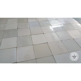 Plain White 18th Century White Tile Mix